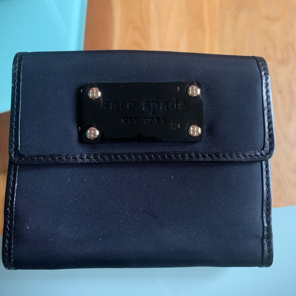 Brand New Kate Spade Bifold Wallet ♠️